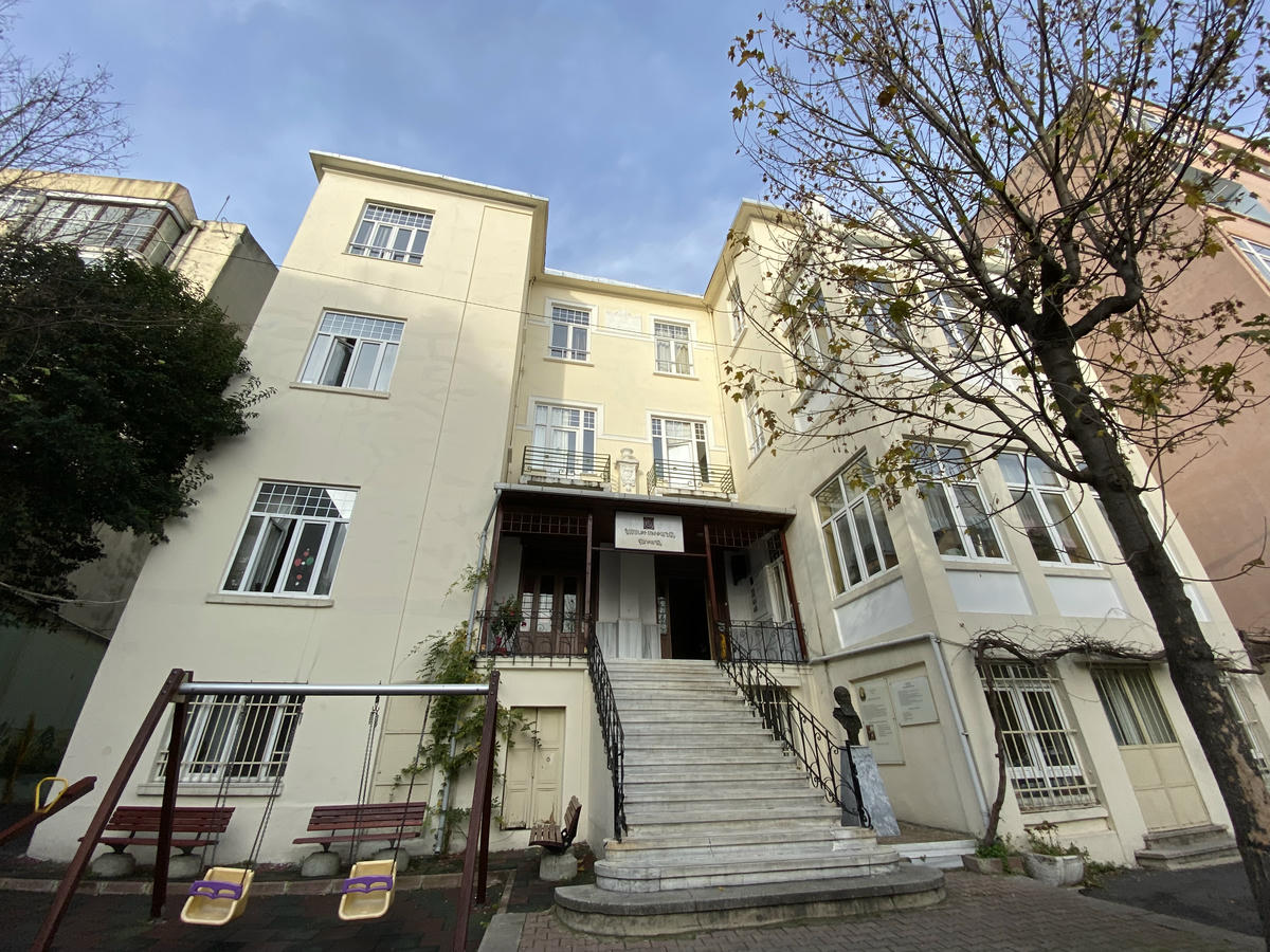 Bomonti Mıhitaryan binası güçlendiriliyor. Vakıf yönetimi: 